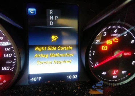 2016 Mercedes-Benz C 300 Luxury/Sport из США, поврежденный, VIN 55SWF4JB1GU166442